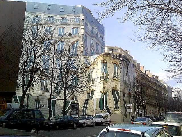 39 Avenue George V, Paris.