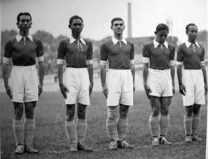 Dutch_East_Indies_players_1938-300x229.jpg