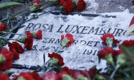 Rosa-Luxemburgs-grave-001.jpg