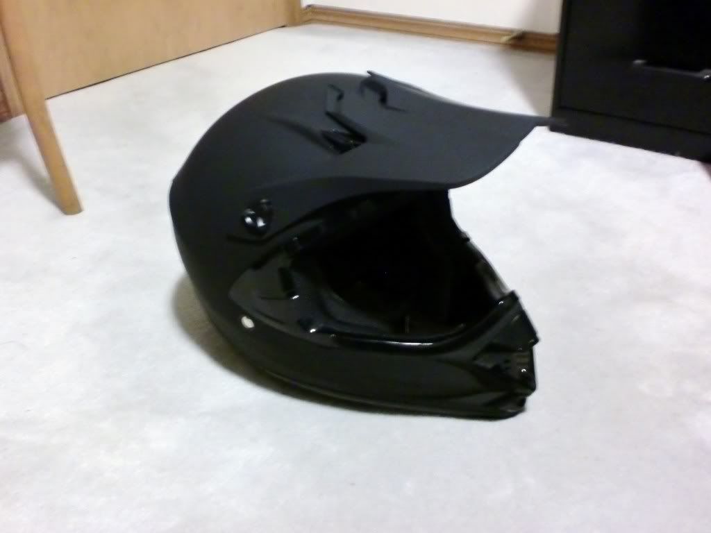 helmet012.jpg