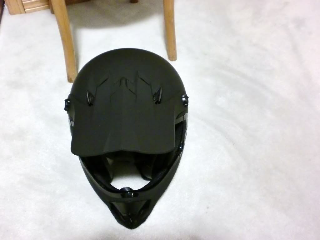 helmet018.jpg