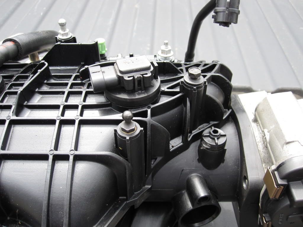 Trailblazer ss intake LS1TECH